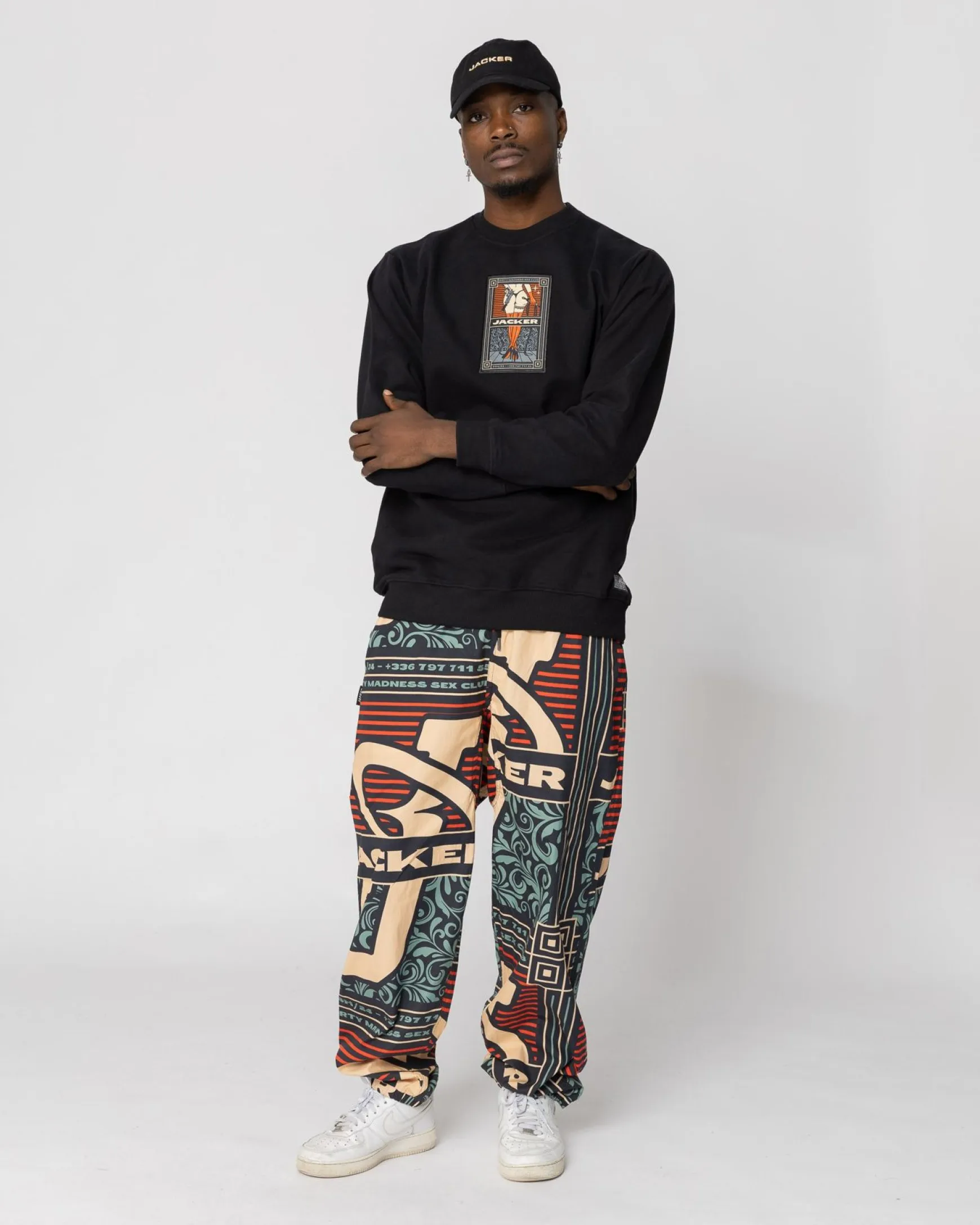 Jacker Lust-Crewneck-Black