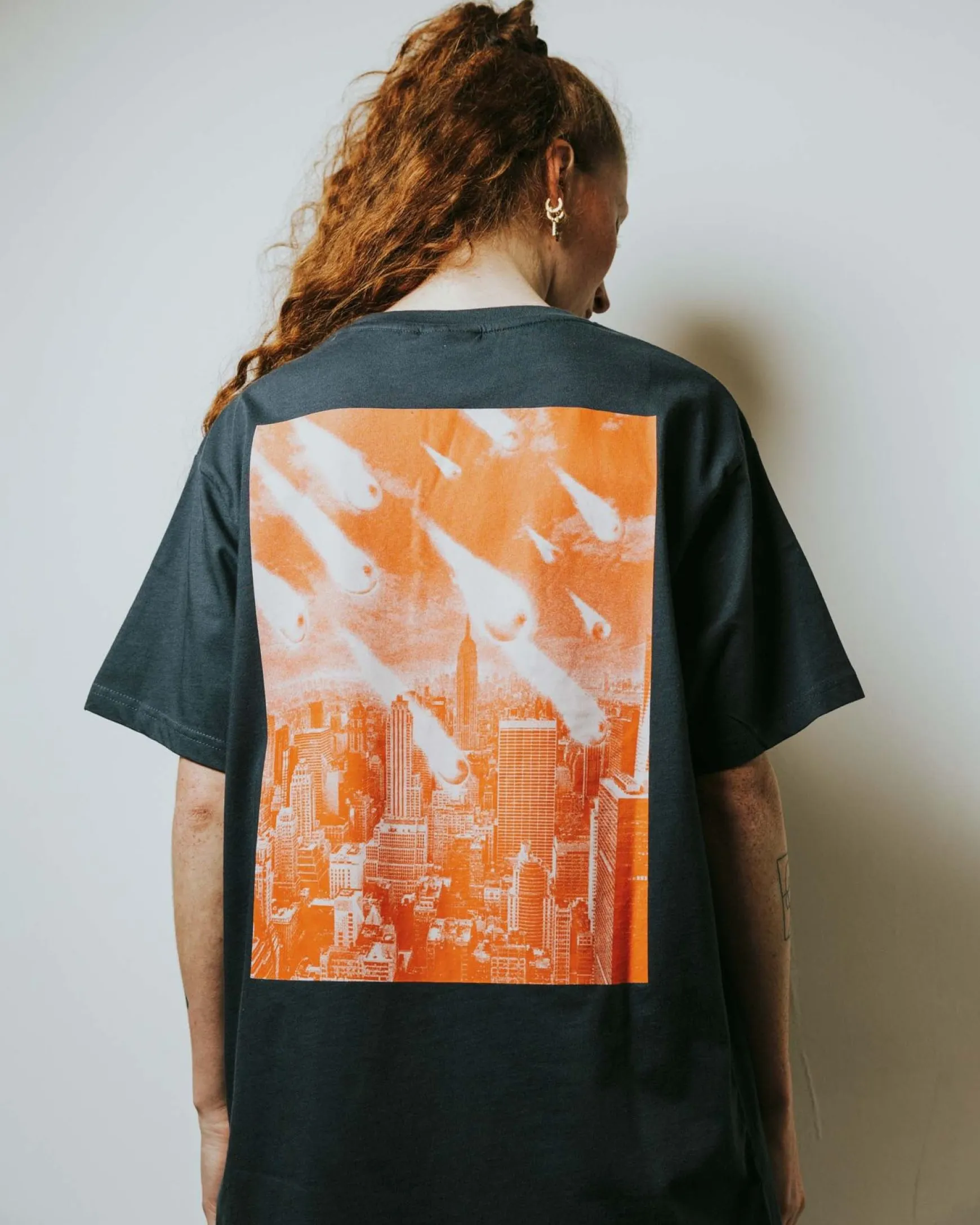 Jacker Tits Attack-T-Shirt-Navy